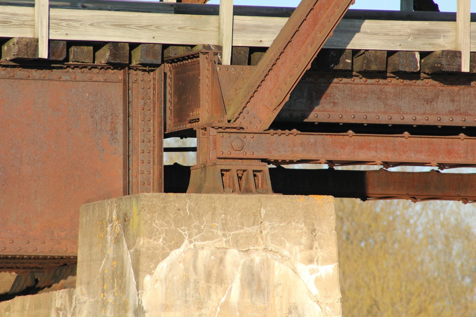 Lower angle connection, Pratt span